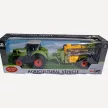 Fém és műanyag traktor permetezővel