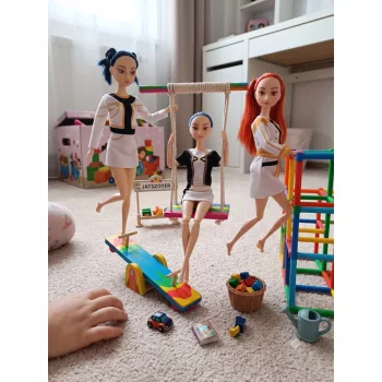  Baba hosszú hajú kiegészítőkkel  